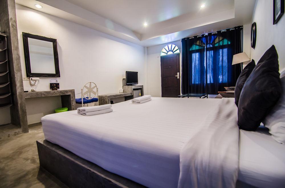 Chic Boutique Hotel Phuket Exterior foto
